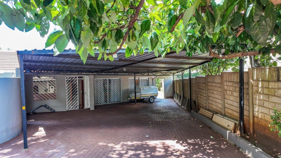 4 Bedroom Property for Sale in Safari Gardens North West